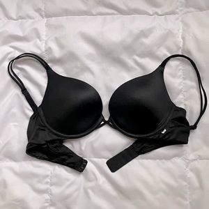Victoria’s Secret Very Sexy Push-up Bra 32B
